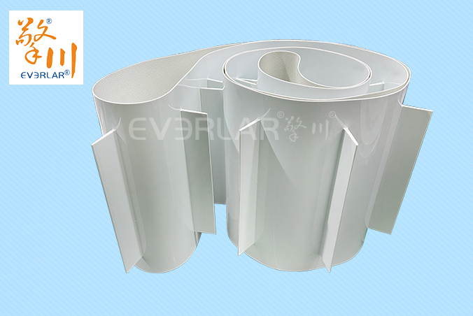 白色PU食品級輸送帶加擋板耐磨耐油食品包裝電子分揀線提升機皮帶定制