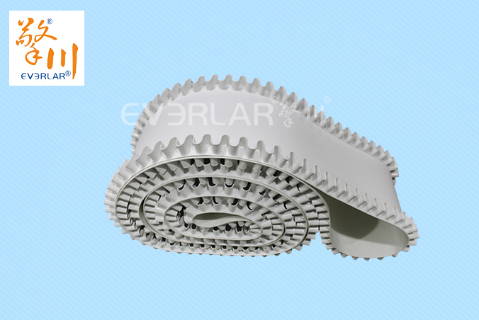 白色PU輸送帶加裙邊食品級(jí)耐油食品醫(yī)藥分揀輸送機(jī)皮帶廠家定制