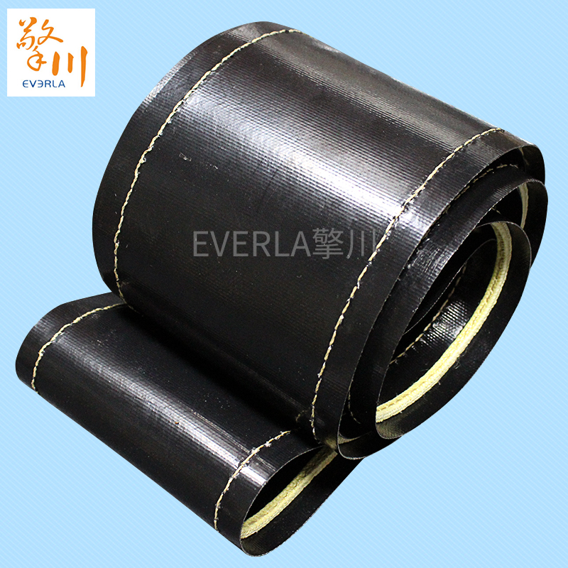 1757643684284777.jpg 黑色鐵氟龍輸送帶加導(dǎo)條.jpg